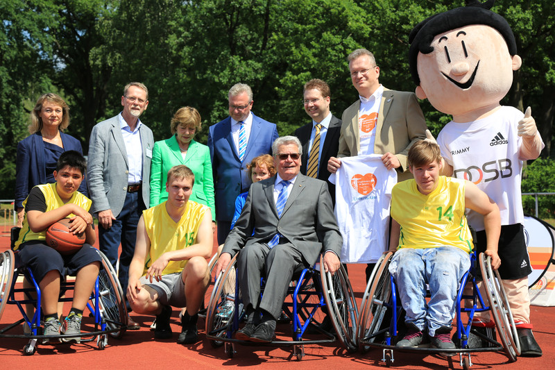 Bundespräsident Joachim Gauck eröffnete die Sportabzeichen-Tour in Berlin. (Foto: DOSB/Christian Marquardt)