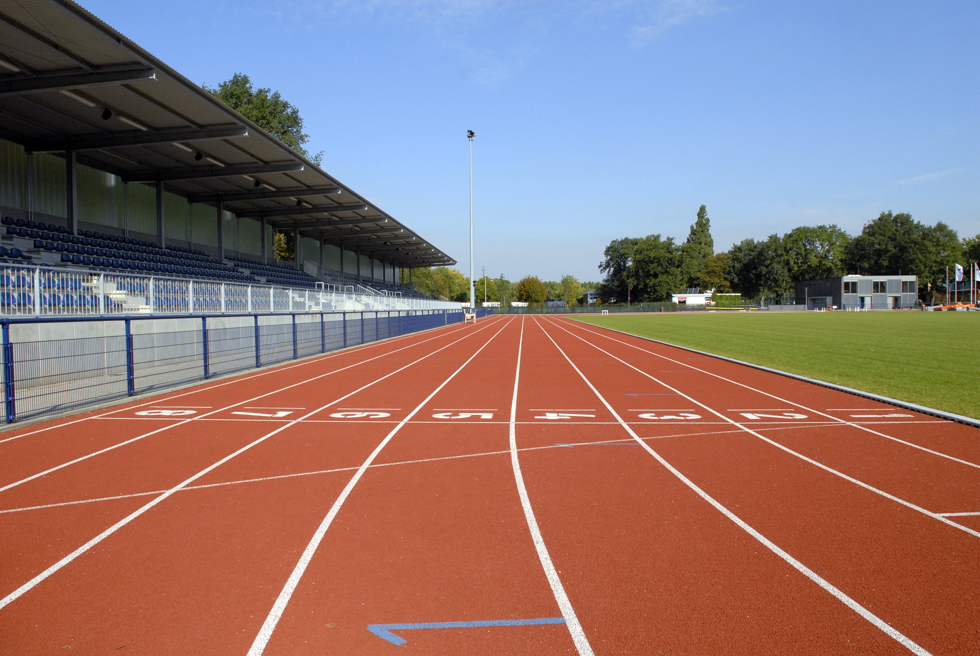 Sportanlagen im Freien können in Sachsen-Anhalt nach Freigabe durch den Träger unter Auflagen wieder genutzt werden.