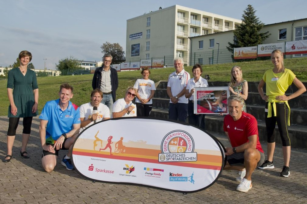 Das Team der Sportabzeichen-Tourstation in Frankfurt/Oder hatte jede Menge Spaß beom Comeback des Sportabzeichens.