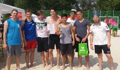 Die Siger der Jugendrunden des diesjährigen Sparkassen-Beach-Cups am Barleber See