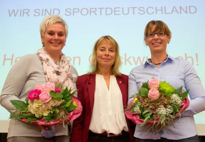 DOSB-Vizepräsidentin Dr. Petra Tzschoppe (Mitte) freut sich über das Engagement der neuen Frauensprecherinnen Silke Renk-Lange (links) und Sybille Hampel.