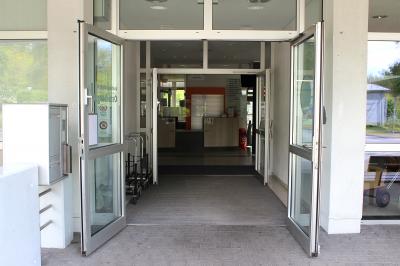 Weit geöffnete Türen an der LandesSportSchule Osterburg zum Re-Start